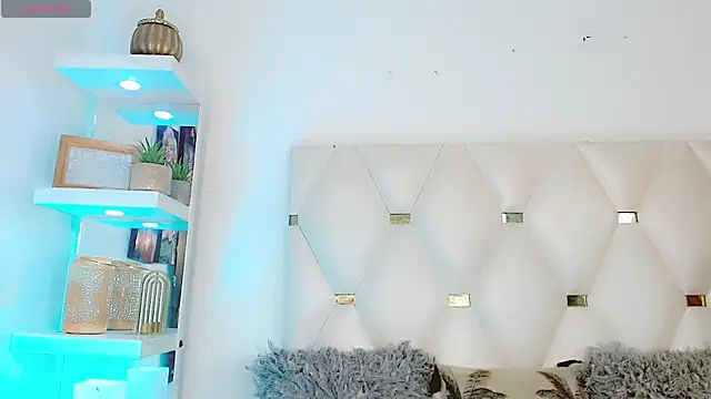  IsabellaRousse online show from 02/09/26, 08:35