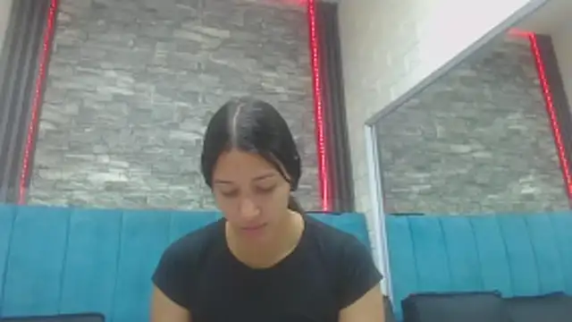 Lil Rose2006 online show from 10/28/25, 12:52