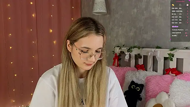 vivyboo111 online show from 02/04/26, 07:20