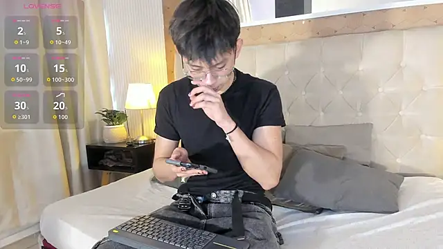 liam twiink online show from 11/09/25, 07:45