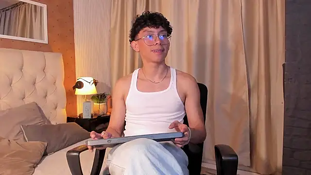 liam twiink online show from 03/08/26, 01:03