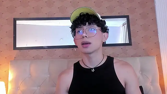 liam twiink online show from 04/21/26, 07:28