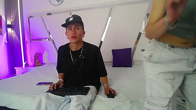 oblivionlove online show from 11/10/25, 07:46