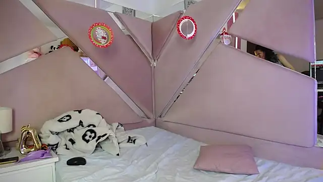 oblivionlove online show from 12/13/25, 08:47