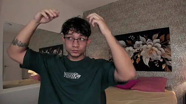 mike wills3 online show from 09/28/25, 05:13