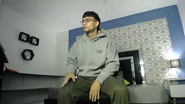 mike wills3 online show from 10/08/25, 05:21