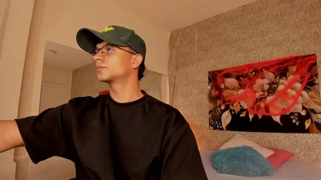 mike wills3 online show from 10/19/25, 03:18