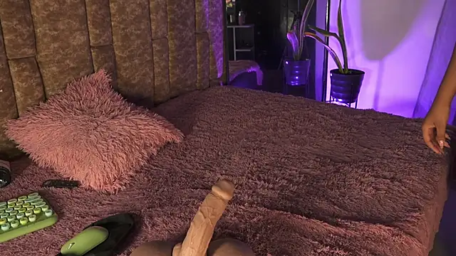 Missdionne curly online show from 04/21/26, 11:27