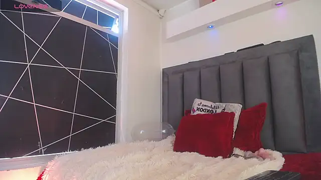 EvaGoddess  online show from 01/18/26, 05:06