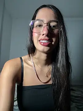 Julieta Duque online show from 03/29/26, 04:01