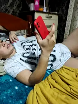 Snapshot of Barbie_13 chatting on 09/21/25, 10:44 Barbie 13 online show from 09/21/25, 10:44