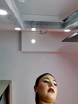 ValeNiitaLuv online show from 02/01/26, 04:33