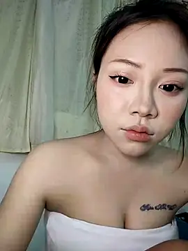 Snapshot of -Bianca- chatting on 09/22/25, 03:25 -Bianca- online show from 09/22/25, 03:25