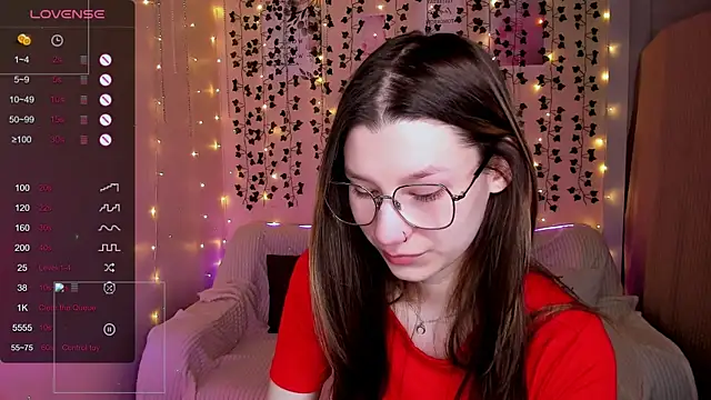 Snapshot of LinaBlossom_ chatting on 01/15/26, 09:14 LinaBlossom online show from 01/15/26, 09:14