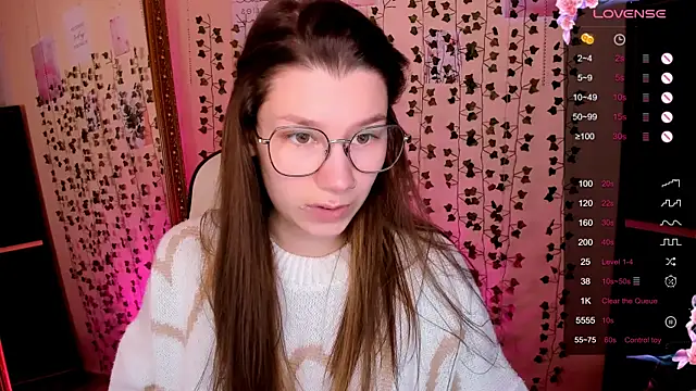 Snapshot of LinaBlossom_ chatting on 03/01/26, 06:59 LinaBlossom online show from 03/01/26, 06:59