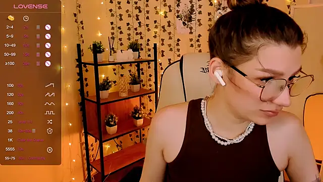 LinaBlossom  online show from 06/23/26, 02:31