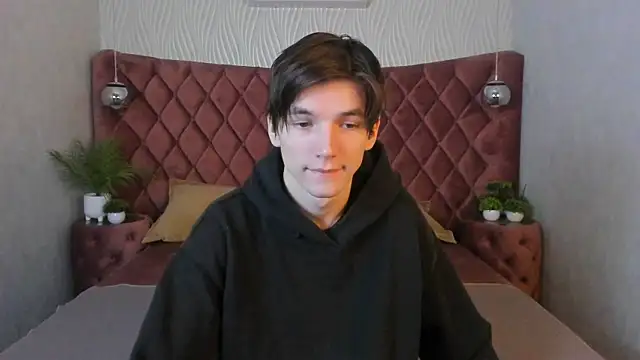 alfred joness online show from 11/02/25, 06:49