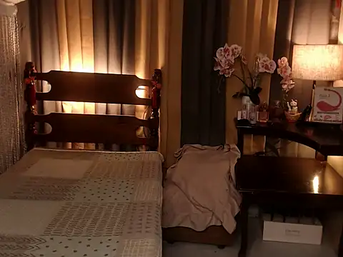 Snapshot of Jastine_hunk chatting on 12/02/25, 04:18 Jastine hunk online show from 12/02/25, 04:18