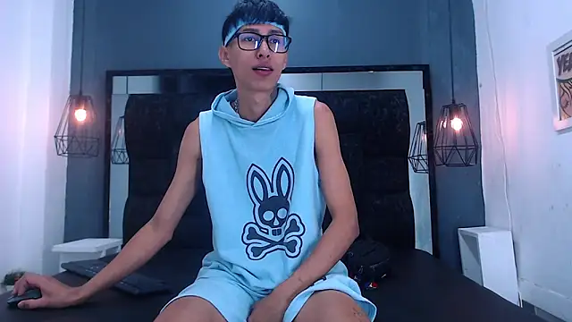 Daniel delux  online show from 09/26/25, 11:03