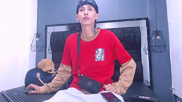 Daniel delux  online show from 10/20/25, 03:29