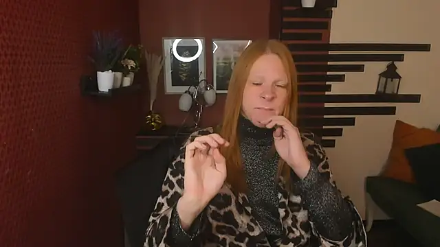 ChloeValentinee online show from 11/20/25, 01:00