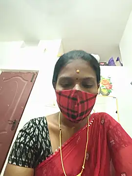Snapshot of Tamil_Yalini12 chatting on 06/17/26, 04:48 Tamil Yalini12 online show from 06/17/26, 04:48