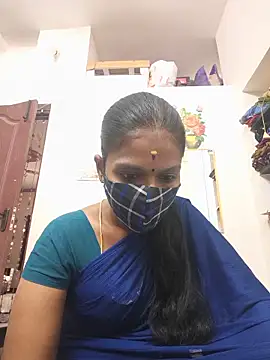 Snapshot of Tamil_Yalini12 chatting on 06/18/26, 06:13 Tamil Yalini12 online show from 06/18/26, 06:13