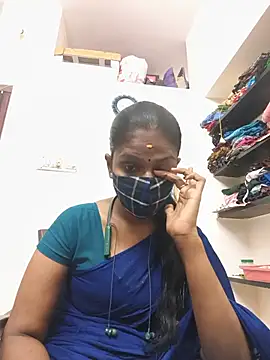 Snapshot of Tamil_Yalini12 chatting on 06/18/26, 10:19 Tamil Yalini12 online show from 06/18/26, 10:19