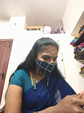 Snapshot of Tamil_Yalini12 chatting on 06/21/26, 03:58 Tamil Yalini12 online show from 06/21/26, 03:58