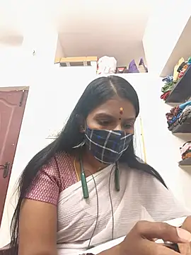 Snapshot of Tamil_Yalini12 chatting on 06/25/26, 05:50 Tamil Yalini12 online show from 06/25/26, 05:50