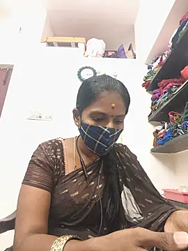 Snapshot of Tamil_Yalini12 chatting on 07/09/26, 01:37 Tamil Yalini12 online show from 07/09/26, 01:37