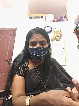 Snapshot of Tamil_Yalini12 chatting on 07/12/26, 01:24 Tamil Yalini12 online show from 07/12/26, 01:24