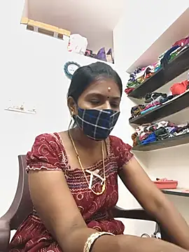 Snapshot of Tamil_Yalini12 chatting on 07/14/26, 02:38 Tamil Yalini12 online show from 07/14/26, 02:38