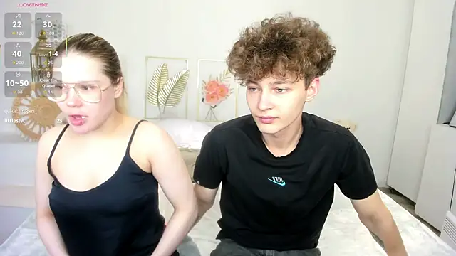 Snapshot of LisaRiza chatting on 10/16/25, 09:32 LisaRiza online show from 10/16/25, 09:32