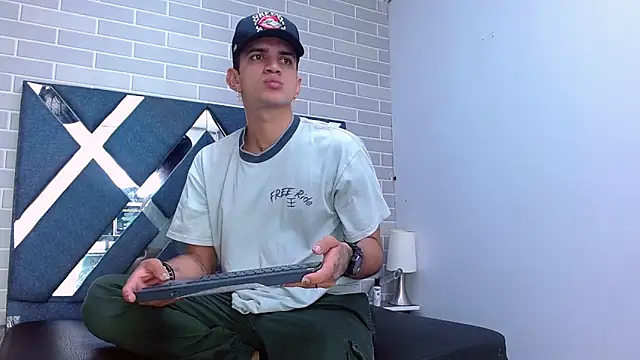 marcus hans  online show from 10/10/25, 12:26