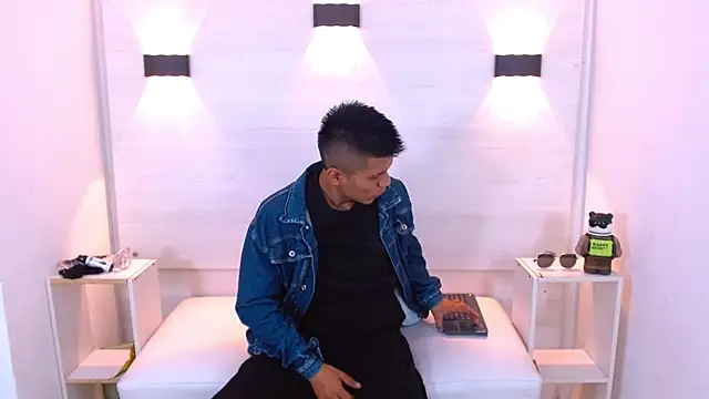 marcus hans  online show from 10/31/25, 07:26