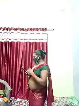 School medam online show from 10/08/25, 03:42