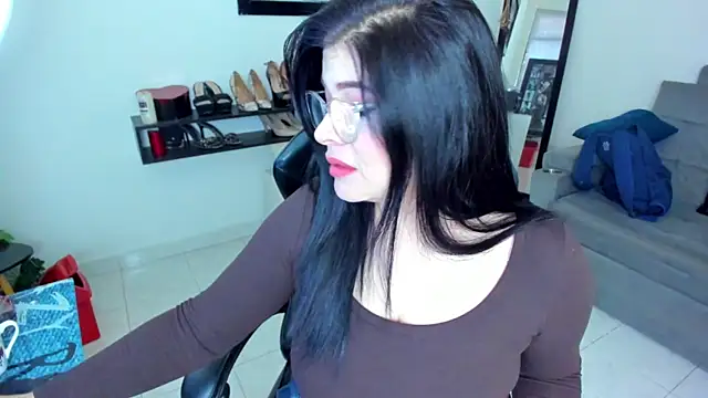Miel 82 online show from 10/15/25, 11:10