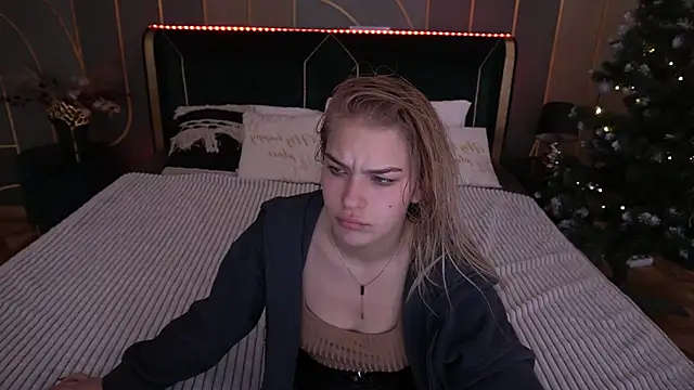 Snapshot of AlinaLiii chatting on 01/09/26, 06:38 AlinaLiii online show from 01/09/26, 06:38