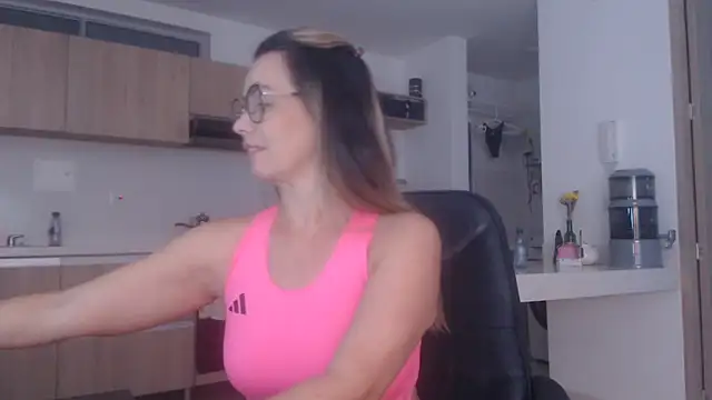 LovePaula online show from 03/11/26, 11:00