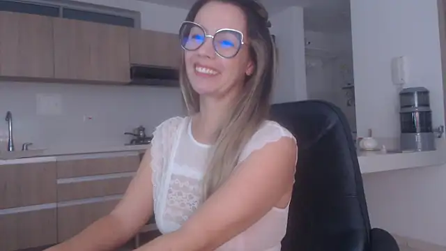 LovePaula online show from 03/19/26, 11:36