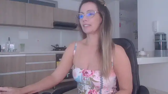 LovePaula online show from 03/21/26, 11:59