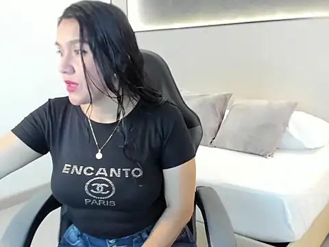 zoee zi online show from 09/27/25, 06:57