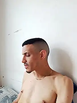 LATINO27CM online show from 10/15/25, 03:45