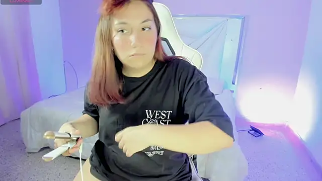 Snapshot of Isabela_saenz chatting on 10/08/25, 03:15 Isabela saenz online show from 10/08/25, 03:15