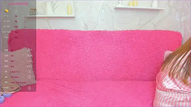 Snapshot of NinelCroft chatting on 10/11/25, 03:06 NinelCroft online show from 10/11/25, 03:06