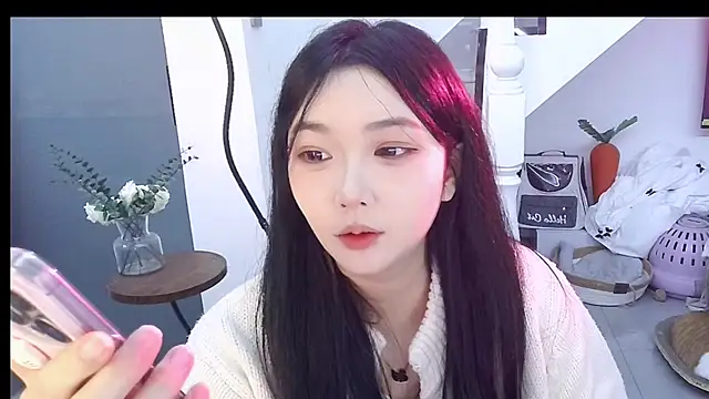 Miao-Maimiao online show from 12/18/25, 12:55