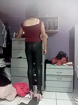 transreyna online show from 09/29/25, 10:31