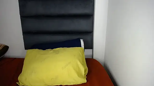 Juiceybileh online show from 11/28/25, 08:22