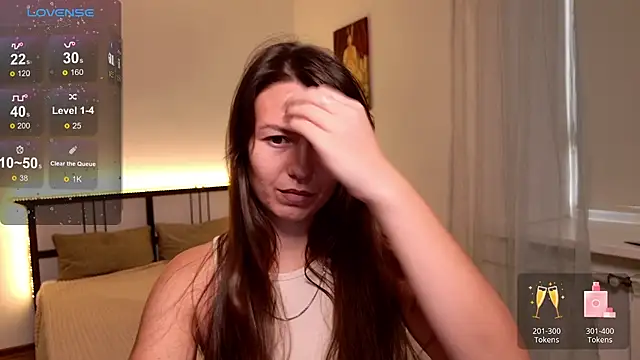 Snapshot of EllaCanny chatting on 09/28/25, 07:03 EllaCanny online show from 09/28/25, 07:03